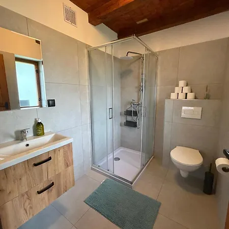 Kamenice Vakantiehuis Dobšín